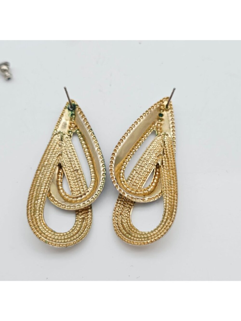 Gold & Teal Textured Dangle Earrings Teardrop Shape Lightweight Pierced Ears VTG - Picture 5 of 5